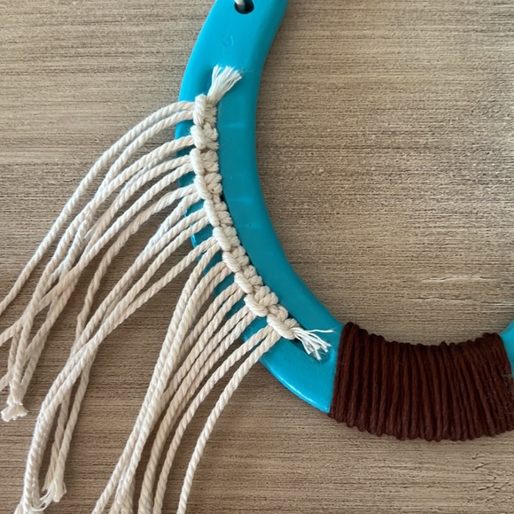 Fringe Horseshoe Wall Decor - Picture 2 of 3